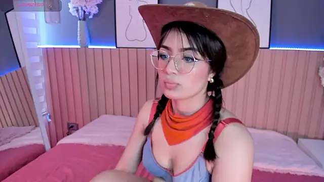 Megan mooree  online show from February 11, 3:08 pm