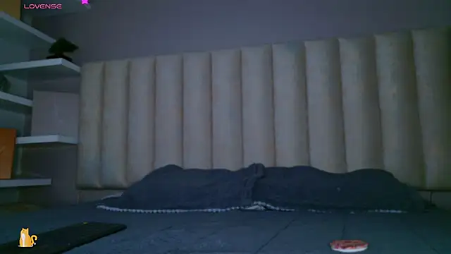 Megan mooree  online show from November 5, 12:16 pm