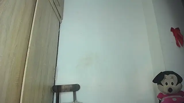 Snapshot of bloom444 chatting on February 4, 10:13 pm bloom444 online show from February 4, 10:13 pm