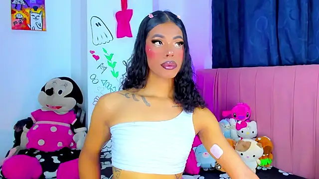 Snapshot of bloom444 chatting on September 23, 10:35 pm bloom444 online show from September 23, 10:35 pm