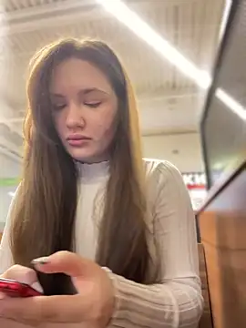 Holly Molii online show from December 12, 5:20 am