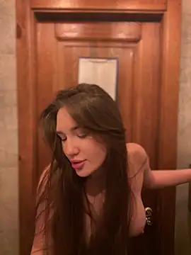 Holly Molii online show from December 13, 8:09 am