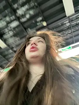 Holly Molii online show from December 28, 5:33 am