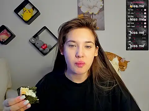 Holly Molii online show from February 5, 7:29 am