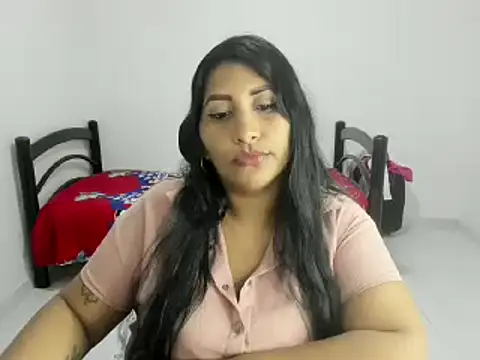 Snapshot of nikol_sexy39 chatting on February 23, 12:08 am nikol sexy39 online show from February 23, 12:08 am