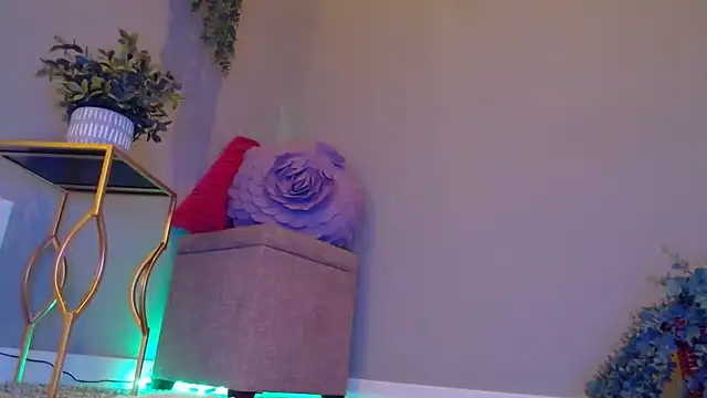 Naughty pussy2cum online show from December 30, 10:21 am