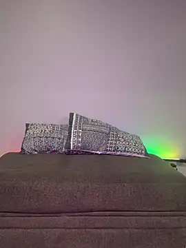 Naughty pussy2cum online show from February 3, 6:34 am