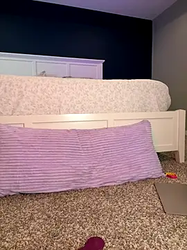 Naughty pussy2cum online show from September 13, 9:09 am