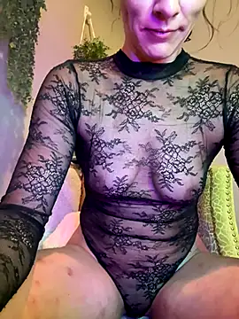 Naughty pussy2cum online show from October 7, 3:47 am