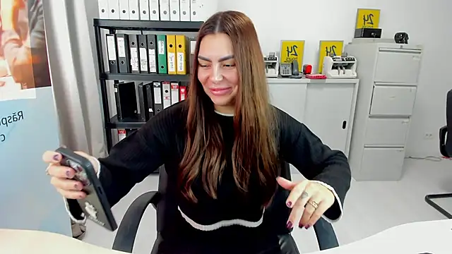 kilenyapatrice online show from December 19, 11:39 am