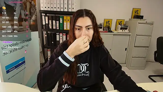 kilenyapatrice online show from February 10, 1:33 pm