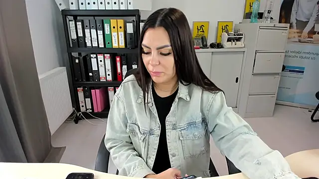 kilenyapatrice online show from September 29, 10:31 am