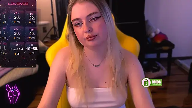 Snapshot of EvaAndLilith chatting on November 23, 10:48 am EvaAndLilith online show from November 23, 10:48 am