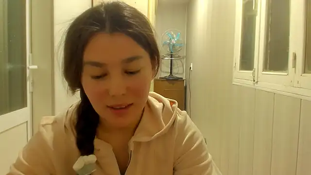 LunaXmii online show from November 1, 11:29 pm