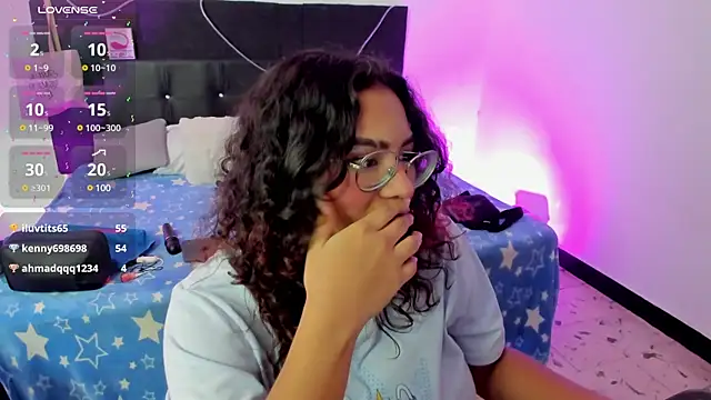 Snapshot of im_angels77 chatting on February 18, 6:37 am im angels77 online show from February 18, 6:37 am