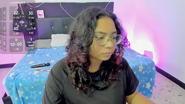 Snapshot of im_angels77 chatting on February 19, 2:12 am im angels77 online show from February 19, 2:12 am