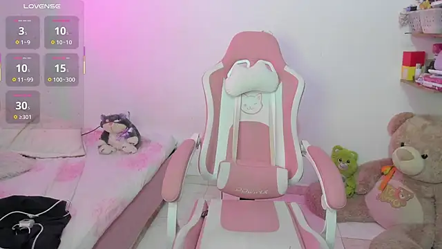 Snapshot of im_angels77 chatting on September 24, 11:52 pm im angels77 online show from September 24, 11:52 pm