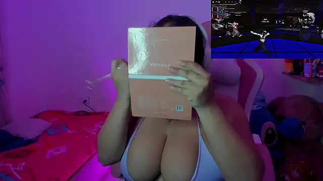 Snapshot of im_angels77 chatting on December 14, 4:40 am im angels77 online show from December 14, 4:40 am