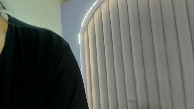 Snapshot of JaylaScott__ chatting on February 1, 11:43 am JaylaScott online show from February 1, 11:43 am