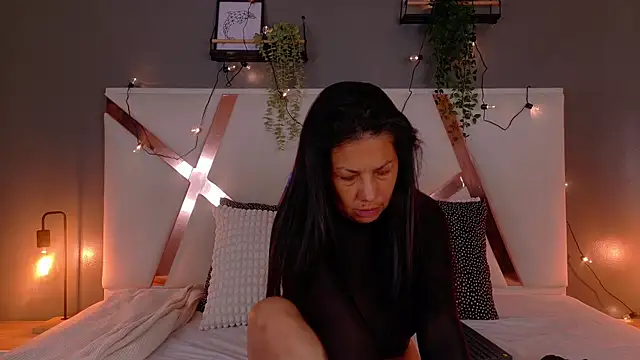 Snapshot of JaylaScott__ chatting on September 18, 11:45 am JaylaScott online show from September 18, 11:45 am