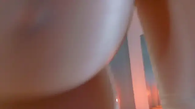 Snapshot of JaylaScott__ chatting on October 3, 11:40 am JaylaScott online show from October 3, 11:40 am