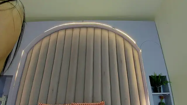 Snapshot of JaylaScott__ chatting on November 23, 11:43 am JaylaScott online show from November 23, 11:43 am