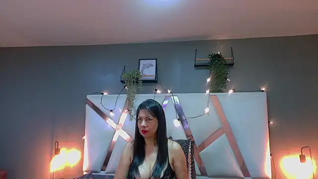 Snapshot of JaylaScott__ chatting on November 29, 11:46 am JaylaScott online show from November 29, 11:46 am