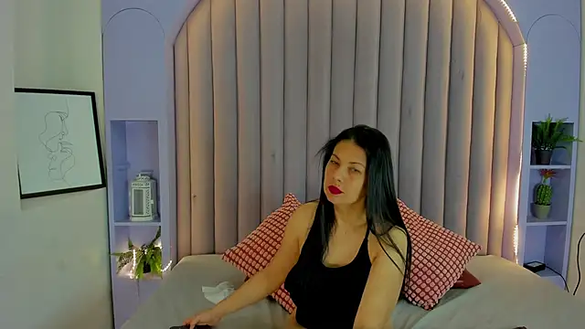 Snapshot of JaylaScott__ chatting on December 1, 11:48 am JaylaScott online show from December 1, 11:48 am