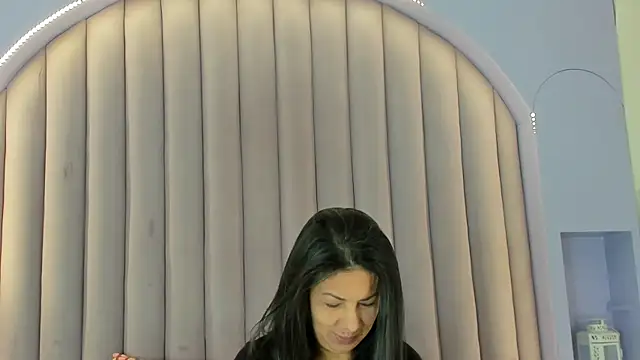 JaylaScott   online show from January 9, 11:46 am