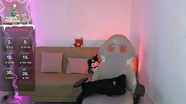 hina tay online show from December 15, 4:26 pm