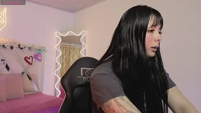 hina tay online show from November 6, 3:18 am