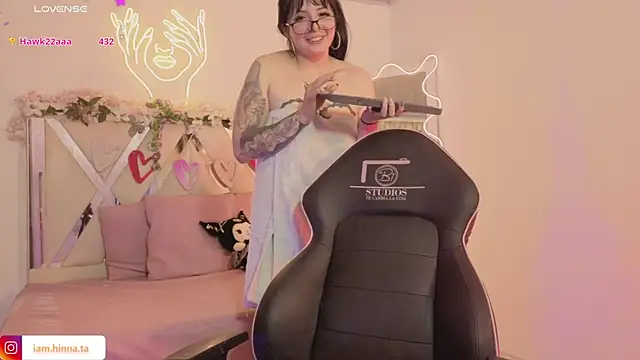 hina tay online show from January 7, 7:11 am