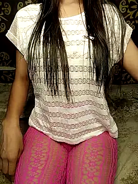 Snapshot of poojaji690 chatting on September 17, 5:53 am poojaji690 online show from September 17, 5:53 am