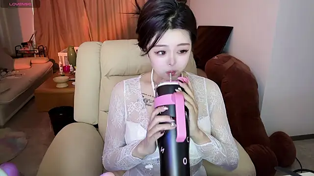 Bunny Tutu online show from January 19, 9:01 am