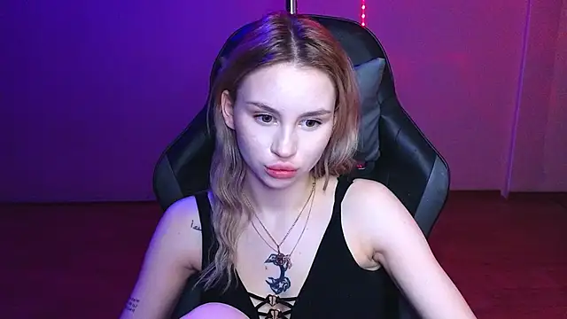 doll barbieee online show from February 28, 9:33 pm