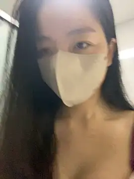 Snapshot of Claire_xixi1 chatting on March 5, 10:21 pm Claire xixi1 online show from March 5, 10:21 pm
