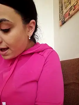 Snapshot of ElyzaIbarra chatting on February 25, 5:30 am ElyzaIbarra online show from February 25, 5:30 am