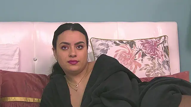 Snapshot of ElyzaIbarra chatting on February 27, 10:04 am ElyzaIbarra online show from February 27, 10:04 am