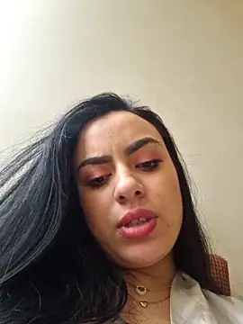 Snapshot of ElyzaIbarra chatting on February 28, 11:25 am ElyzaIbarra online show from February 28, 11:25 am