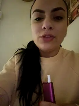 Snapshot of ElyzaIbarra chatting on March 8, 3:50 am ElyzaIbarra online show from March 8, 3:50 am