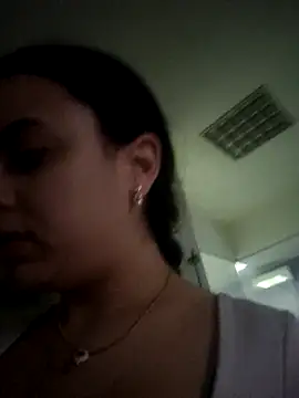 Snapshot of ElyzaIbarra chatting on March 18, 5:09 am ElyzaIbarra online show from March 18, 5:09 am