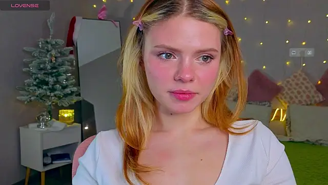 Red  Candy online show from January 10, 3:03 pm