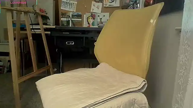 Snapshot of naughtyonbicycle chatting on July 12, 1:13 pm naughtyonbicycle online show from July 12, 1:13 pm