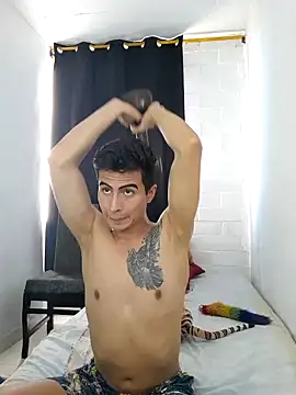 Snapshot of Velk_hot chatting on December 6, 8:40 pm Velk hot online show from December 6, 8:40 pm