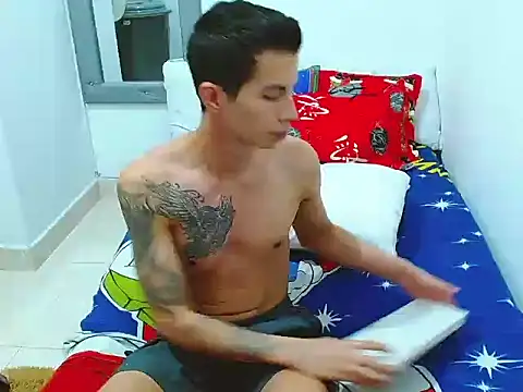 Snapshot of Velk_hot chatting on December 17, 2:34 pm Velk hot online show from December 17, 2:34 pm