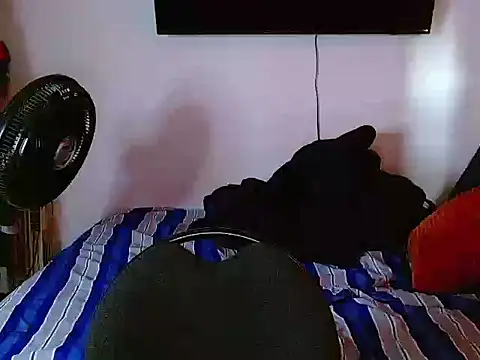 Snapshot of Velk_hot chatting on August 3, 12:43 pm Velk hot online show from August 3, 12:43 pm