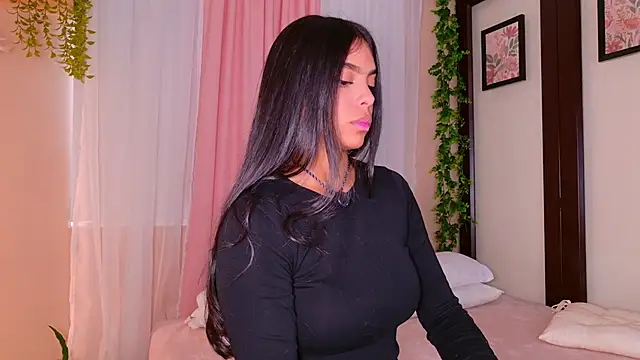 Snapshot of Zafiiro_Blue chatting on November 23, 6:08 pm Zafiiro Blue online show from November 23, 6:08 pm