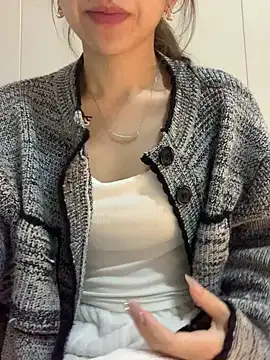 Aimeil online show from December 7, 3:25 am