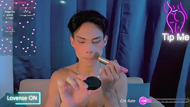 Snapshot of femboykeene chatting on January 21, 5:38 am femboykeene online show from January 21, 5:38 am