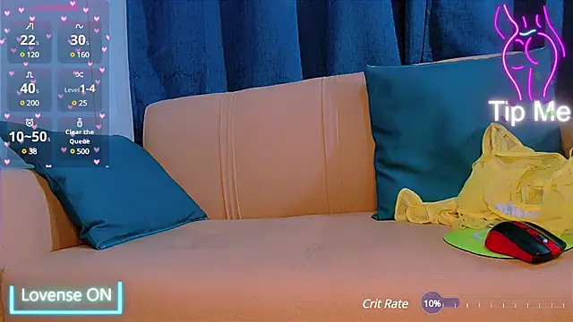 Snapshot of femboykeene chatting on January 21, 8:41 am femboykeene online show from January 21, 8:41 am